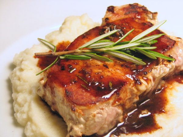 Pork-Steaks-On-The-Cauliflower-Mash