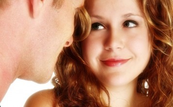 4 Ways! How to Attract Women In Naturally? how to attract women