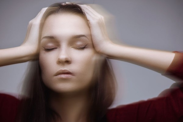 symptoms of a stroke in women