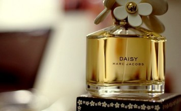Review Marc Jacobs Daisy EDT Spray (3.4oz 100ml) By Marc Jacobs marc jacobs daisy edt spray