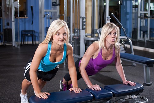 Pushup women photo