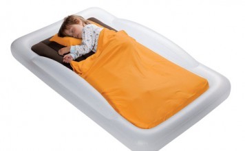 The Shrunks Indoor Travel Bed Review (Toddler Air Mattress) the shrunks indoor travel bed